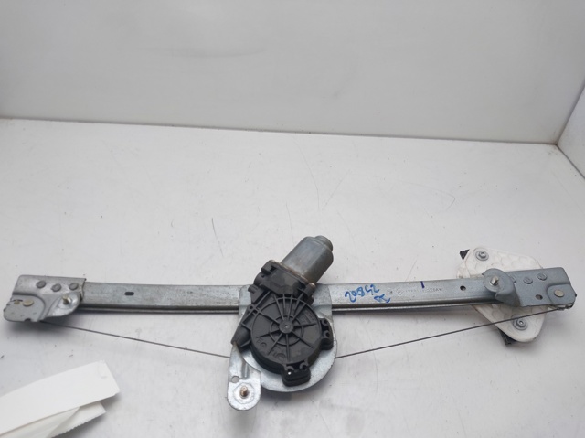 Mechanizm podnoszenia szyby drzwi przednich lewych 8200901099 RENAULT