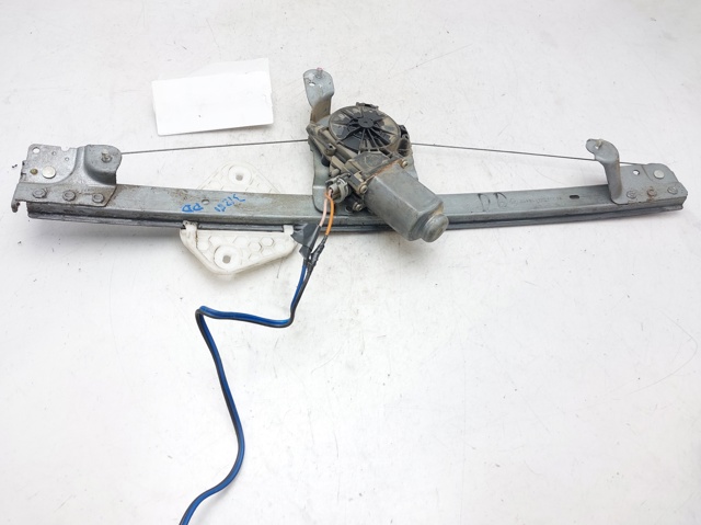 Mechanizm podnoszenia szyby drzwi przednich prawych 8200901102 RENAULT