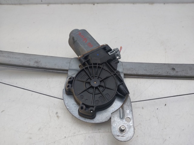 Mechanizm podnoszenia szyby drzwi przednich prawych 8200901102 RENAULT
