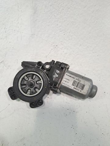 Mechanizm podnoszenia szyby drzwi przednich prawych 8200901102 RENAULT