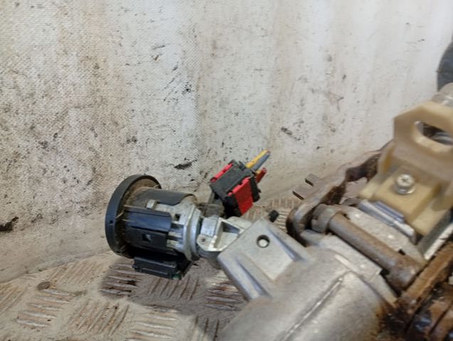 Kolumna (wał) kierownicza (kierownicy) 8200932439 RENAULT