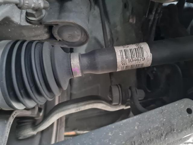 Półoś napędowa przednia prawa 8200934679 RENAULT
