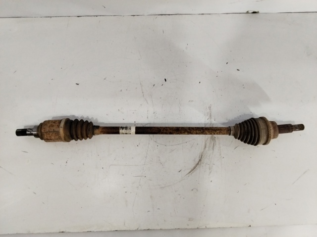 Półoś tylna 8200939996 RENAULT