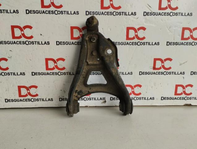 Wahacz zawieszenia przedniego dolny prawy 8200942408 RENAULT