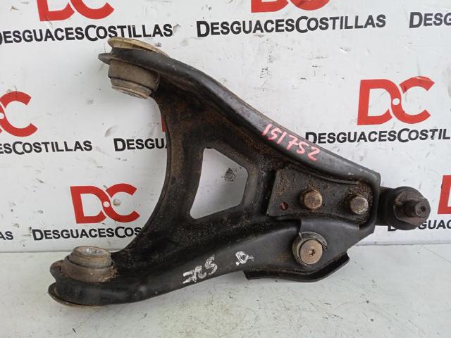 Wahacz zawieszenia przedniego dolny prawy 8200942408 RENAULT
