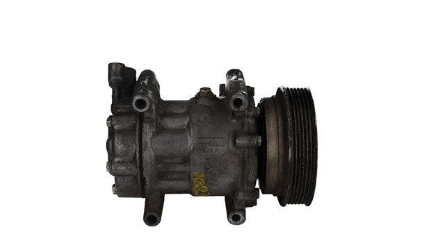 Sprężarka klimatyzacji 8200953359 RENAULT