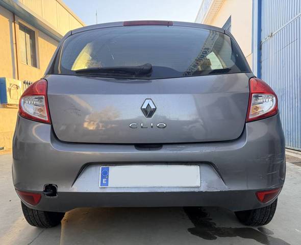 Cena części  Clio III hatchback