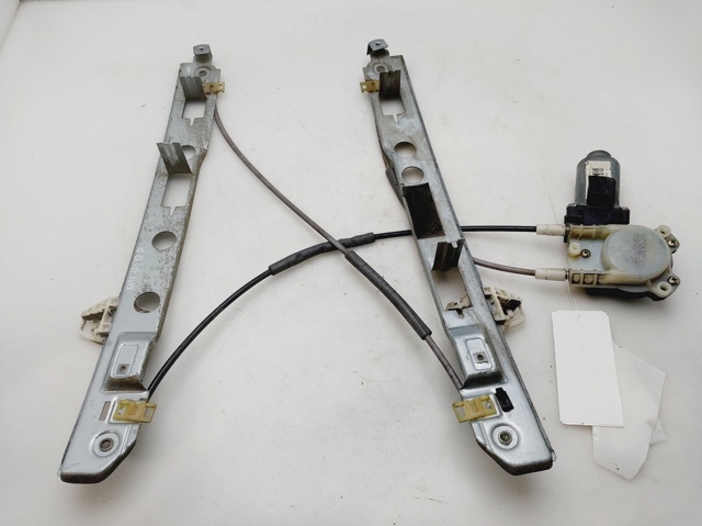 Mechanizm podnoszenia szyby drzwi przednich prawych 8201010925 RENAULT