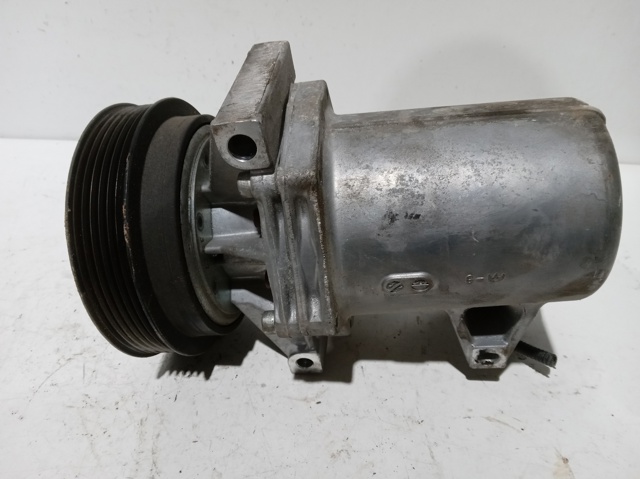 Sprężarka klimatyzacji 8201025121 RENAULT