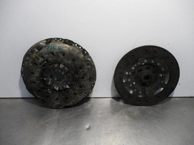 Zestaw sprzęgła (3 części) 8201044952 RENAULT