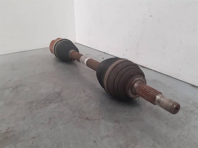 Przegub homokinetyczny przedni zewnętrzny 8201052990 RENAULT