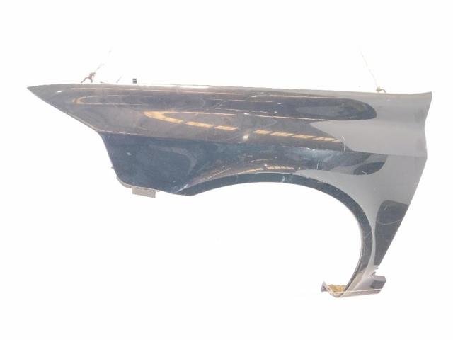 Błotnik przedni lewy 8201094793 RENAULT