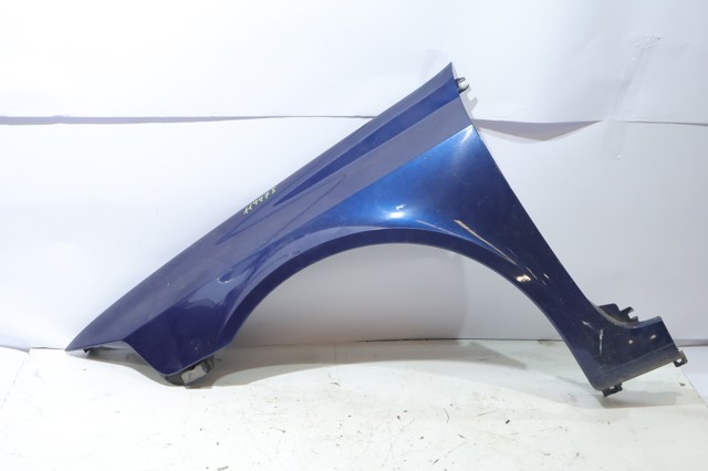 Błotnik przedni lewy 8201094793 RENAULT