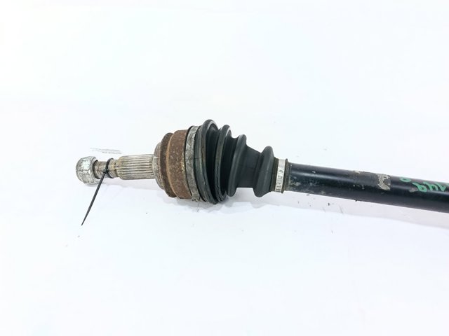 Półoś napędowa przednia prawa 8201235167 RENAULT