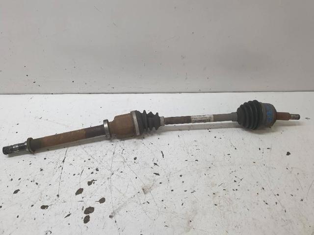 Półoś napędowa przednia prawa 8201353624 RENAULT