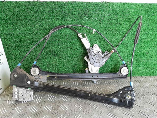 Mechanizm podnoszenia szyby drzwi przednich prawych 8204180 BMW