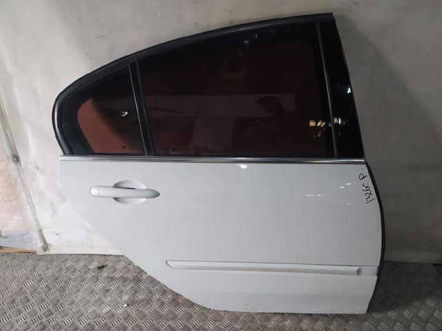 Drzwi tylne prawe 821000022R RENAULT