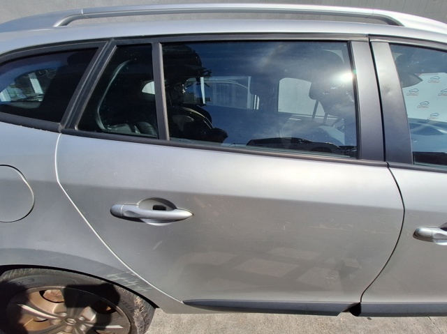 Drzwi tylne prawe 821004555R RENAULT