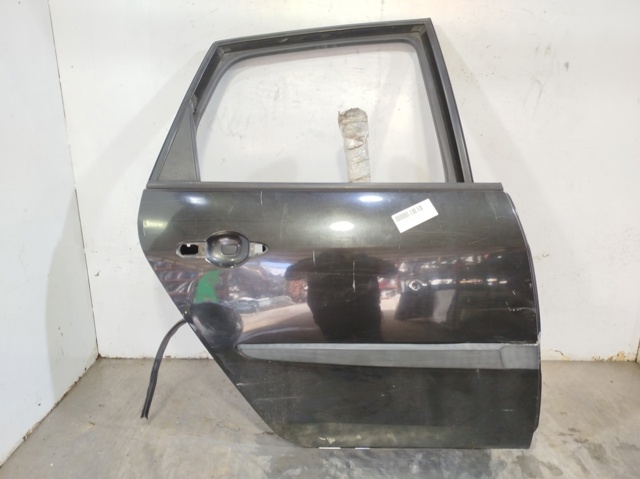 Drzwi tylne prawe 821005158R RENAULT