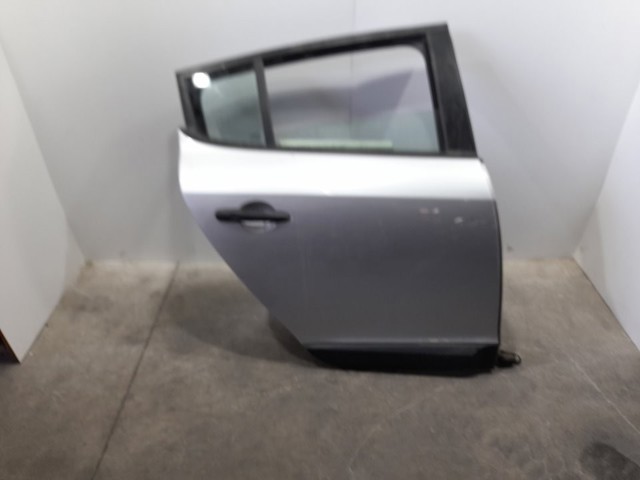 Drzwi tylne prawe 821006014R RENAULT