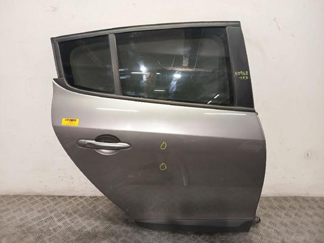 Drzwi tylne prawe 821008419R RENAULT