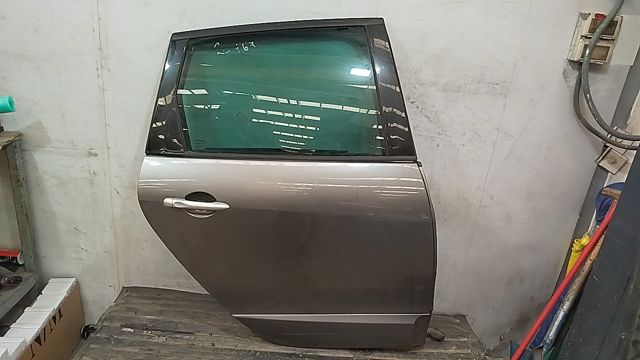Drzwi tylne prawe 821009283R RENAULT