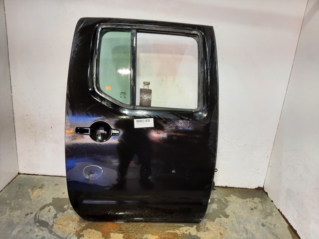 Drzwi tylne prawe 82100EB30J NISSAN