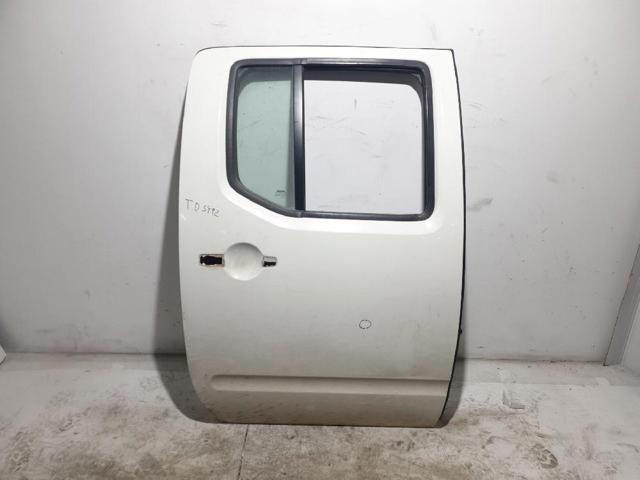 Drzwi tylne prawe 82100EB30J NISSAN