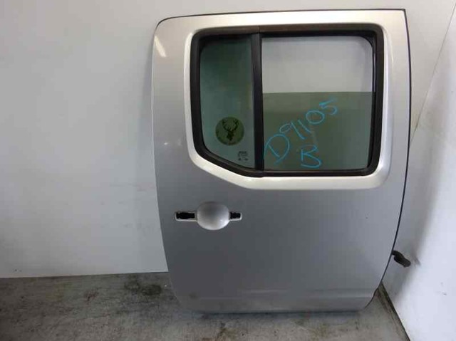 Drzwi tylne prawe 82100EB330 NISSAN