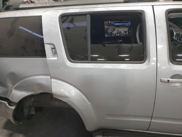 Drzwi tylne prawe 82100EB330 NISSAN