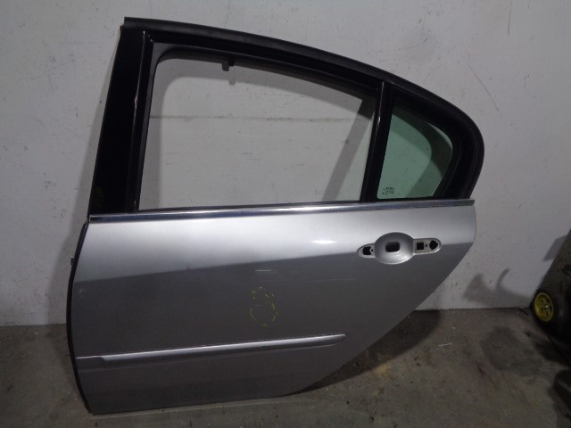 Drzwi tylne lewe 821010023R RENAULT
