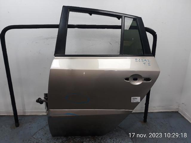 Drzwi tylne lewe 821010028R RENAULT