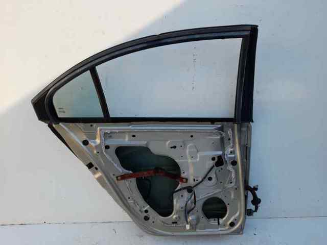 Drzwi tylne lewe 82101AV630 NISSAN