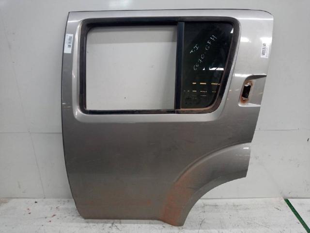 Drzwi tylne lewe 82101EB330 NISSAN
