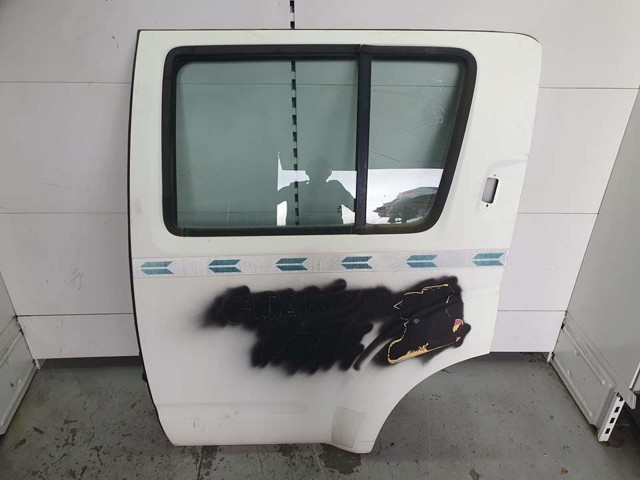 Drzwi tylne lewe 82101EB330 NISSAN