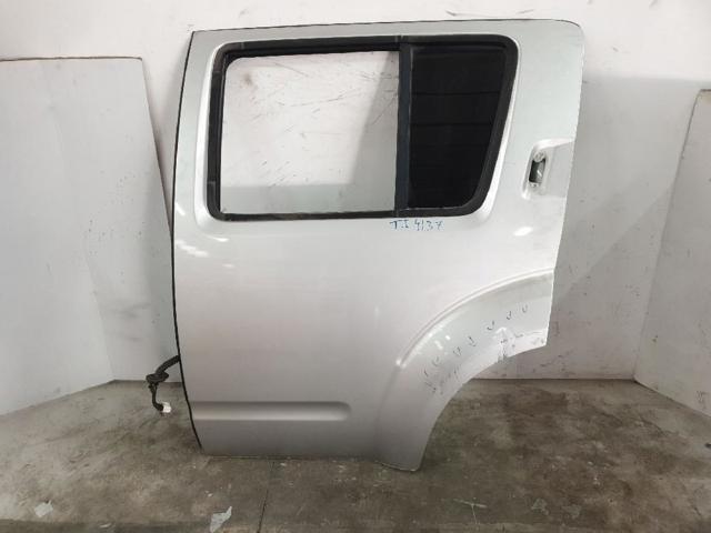 Drzwi tylne lewe 82101EB330 NISSAN
