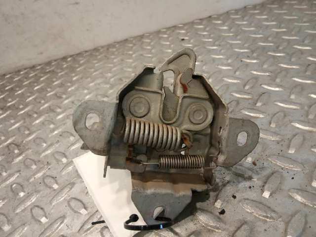 Zamek maski Suzuki Swift 3 RS