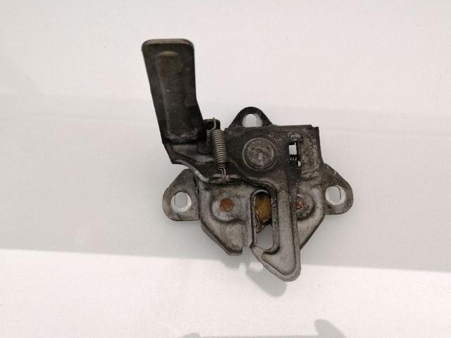 Zamek maski Suzuki Swift 3 RS