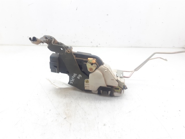 Zamek drzwi przednich lewych 8220186G00000 SUZUKI