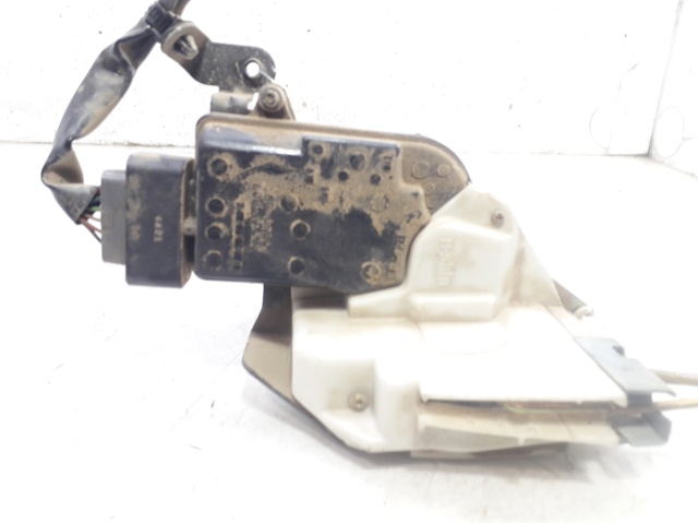 Zamek drzwi przednich lewych 8220286G00000 SUZUKI
