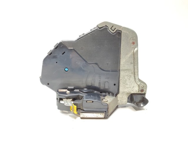 Zamek drzwi przednich lewych 8225065J11 SUZUKI
