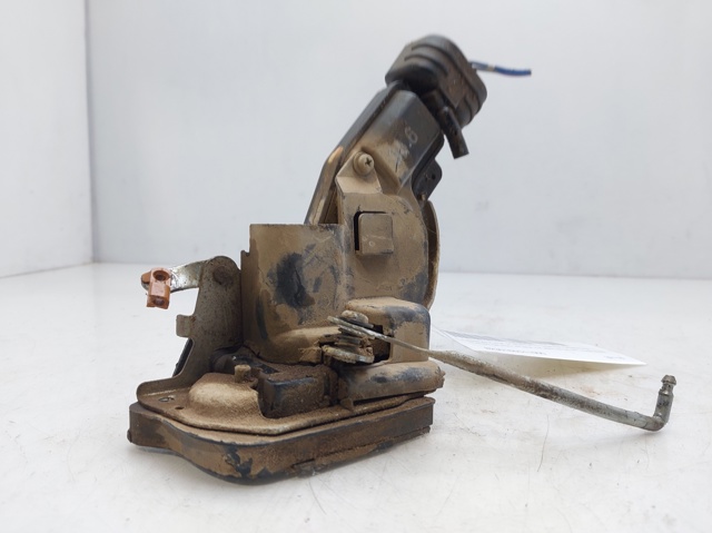Zamek drzwi tylnych prawych 8230165D11000 SUZUKI