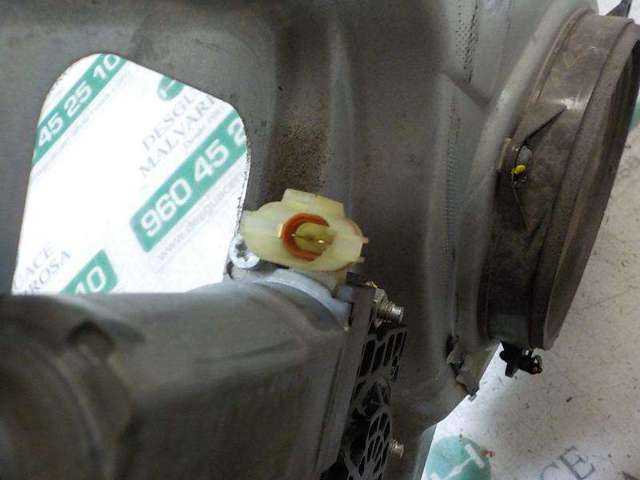 Mechanizm podnoszenia szyby drzwi przednich lewych 824011F010 HYUNDAI