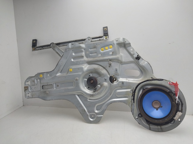 Mechanizm podnoszenia szyby drzwi przednich lewych 824012F010 HYUNDAI