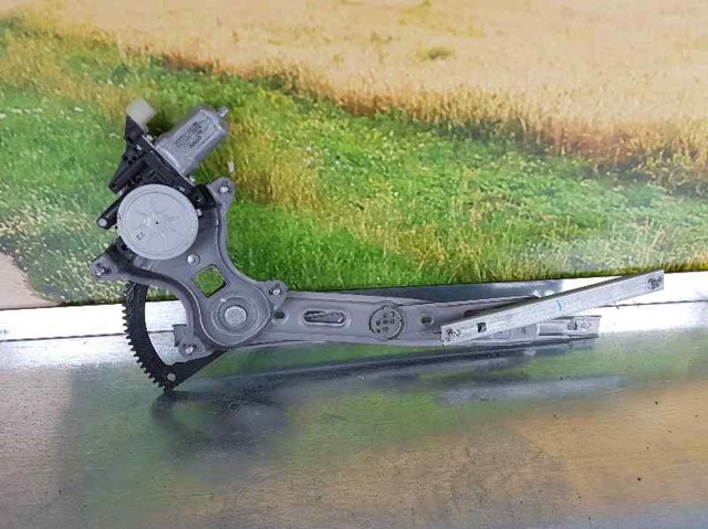 Mechanizm podnoszenia szyby drzwi przednich prawych 824041J010 HYUNDAI