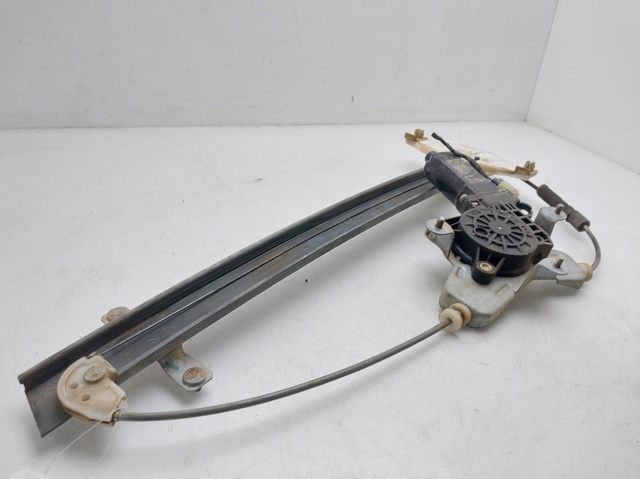 Mechanizm podnoszenia szyby drzwi przednich prawych 82404H1000 HYUNDAI