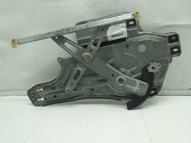 Mechanizm podnoszenia szyby drzwi przednich prawych 8240626000 HYUNDAI