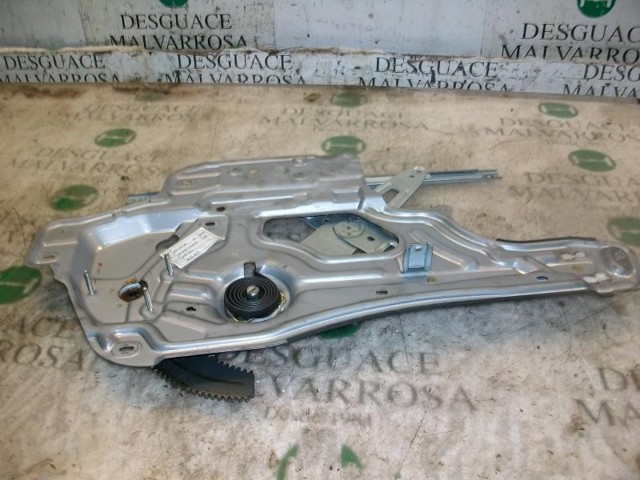 Mechanizm podnoszenia szyby drzwi przednich prawych 8240626000 HYUNDAI