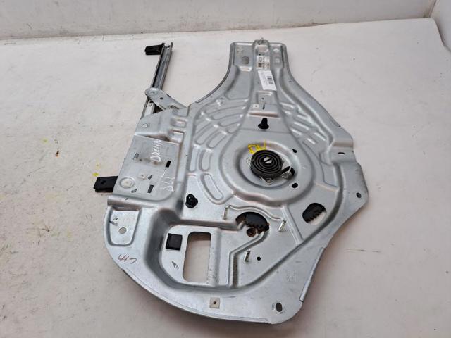 Mechanizm podnoszenia szyby drzwi przednich prawych 824062E000 HYUNDAI