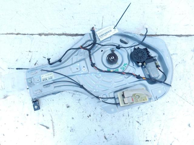 Mechanizm podnoszenia szyby drzwi przednich prawych 824062E000 HYUNDAI